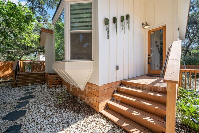 Building Photo - 9115 Timber Ranch