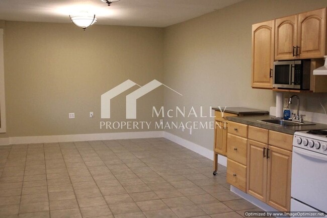 Foto del edificio - Cozy Studio Apartment with Patio