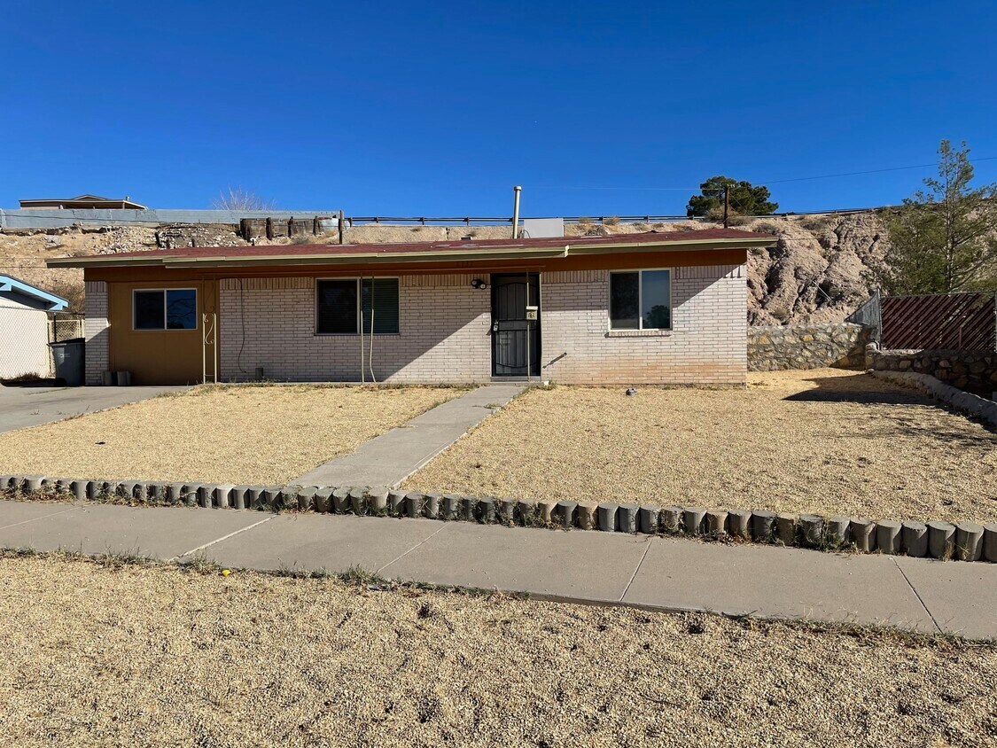 Foto principal - 8137 Staghorn Dr