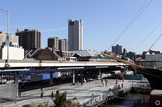 Foto del edificio - 244 Front St