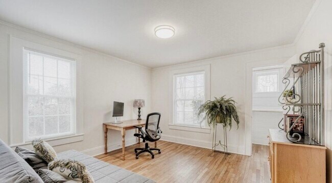 Foto del edificio - 639 E Iredell Ave