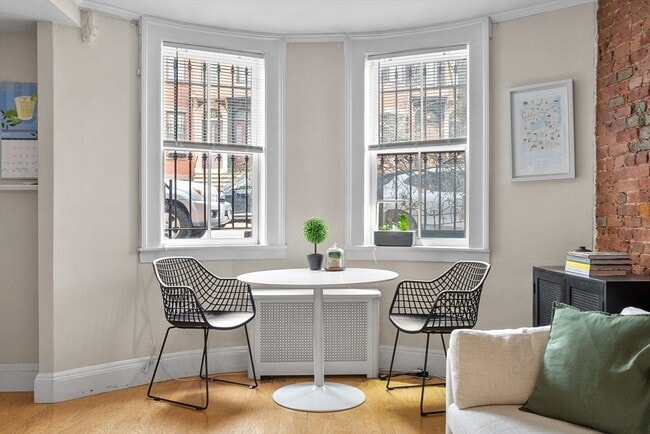 Building Photo - 15 Dartmouth St