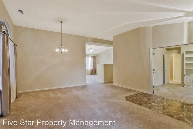 Building Photo - 4 br, 2.5 bath House - 1909 History Way