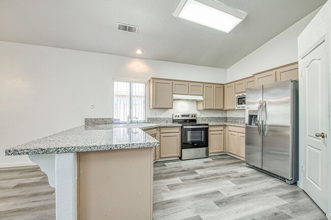 Building Photo - 1708 E Chelsea Dr