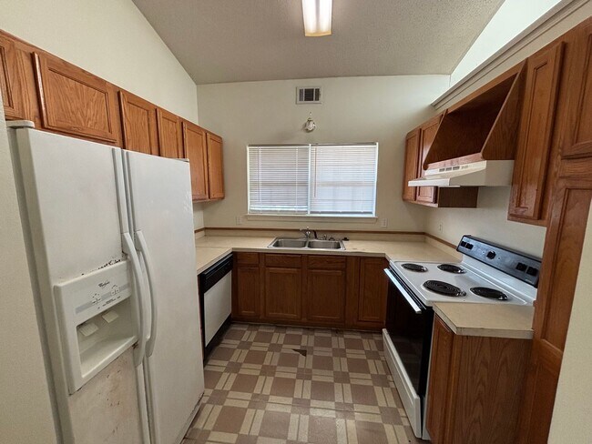 Foto del edificio - 1417 N Greenwich Ave