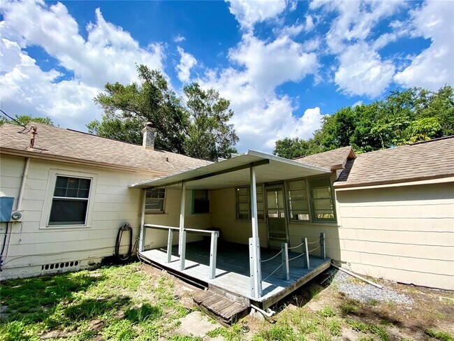 Building Photo - 4544 1st Ave N