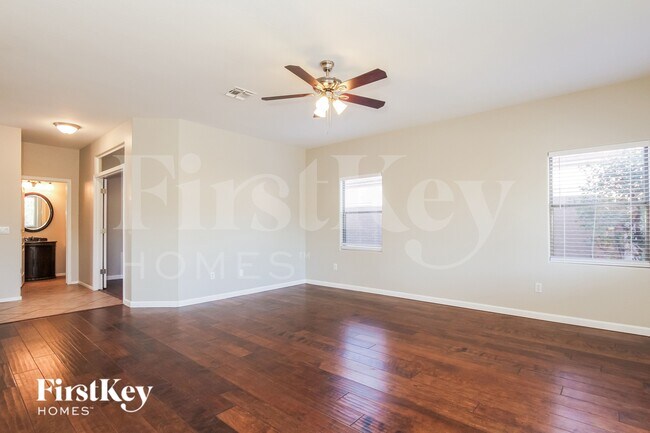 Building Photo - 14949 N 151st Dr