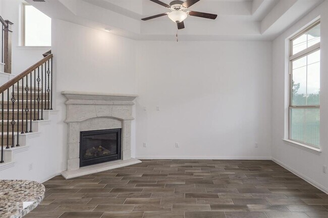 Building Photo - 135 Cartwheel Bend