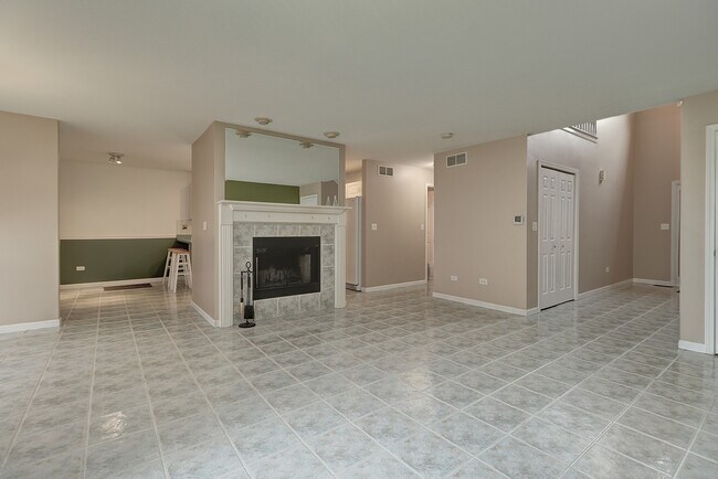 Foto del edificio - 16046 S Fairfield Dr