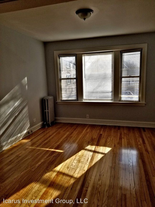 Building Photo - 734-740 E 73rd St