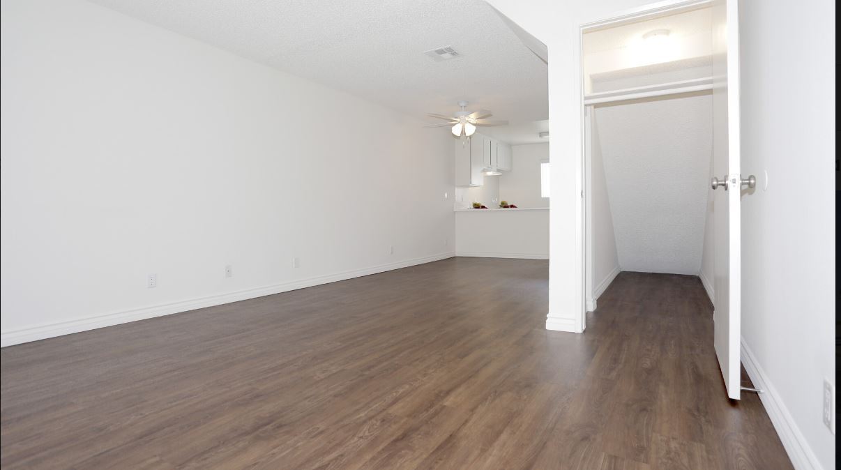 Crenshaw Townhouse Apartments in Los Angeles, CA