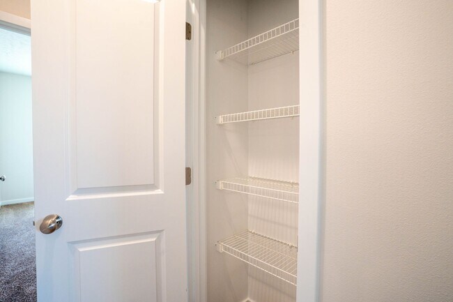 Foto del edificio - BRAND NEW 3 BEDROOM HOME - Mount Vernon, MO