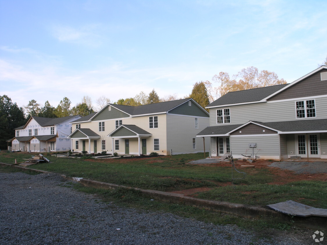 Building Photo - 22926 Lake Tillery Rd