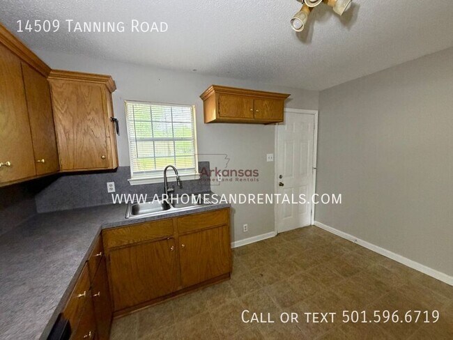 Foto del edificio - 14509 Tanning Rd