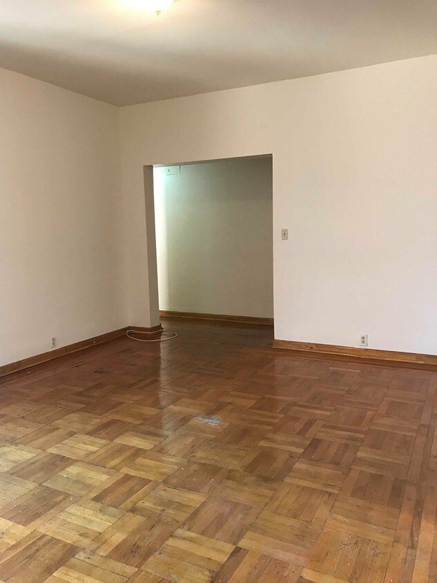 Foto principal - 8419 19th Ave