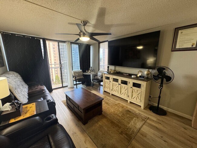 Foto del edificio - 1 bedroom, 1 bath near Pearlridge Shopping Center
