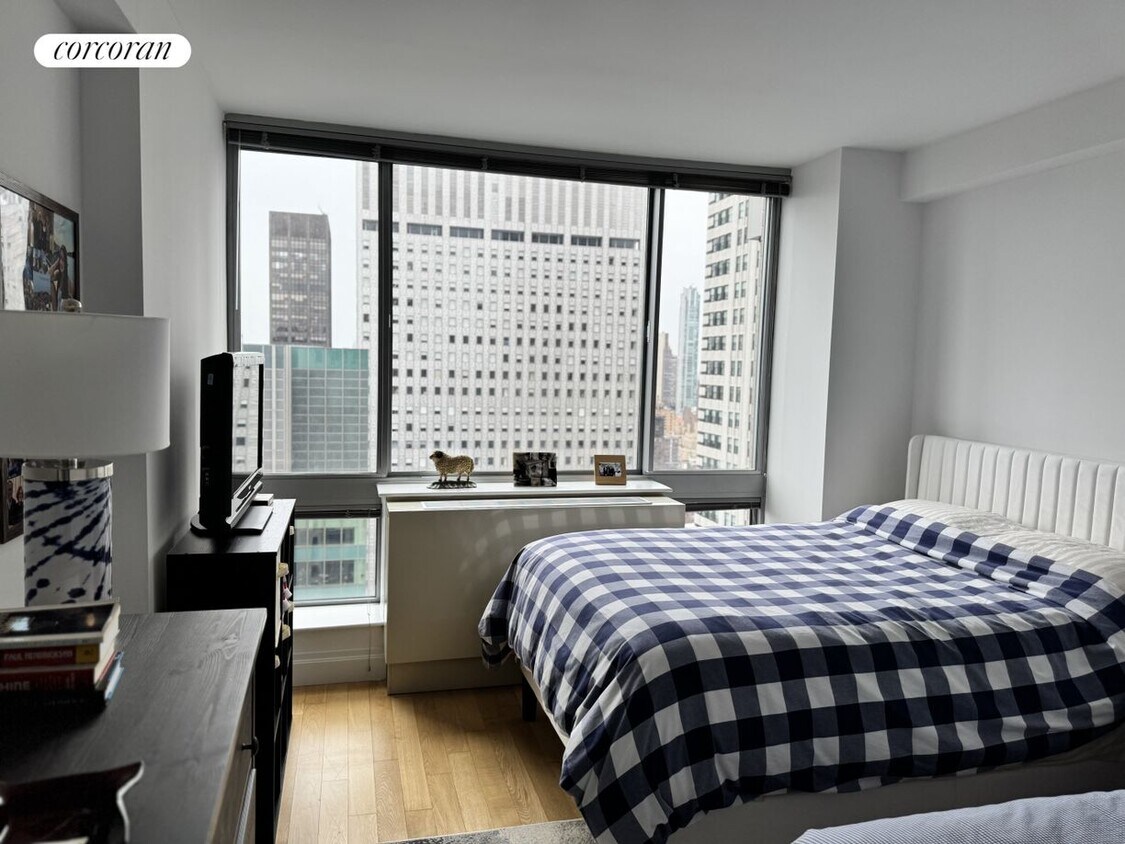 Foto del edificio - 150 E 44th St