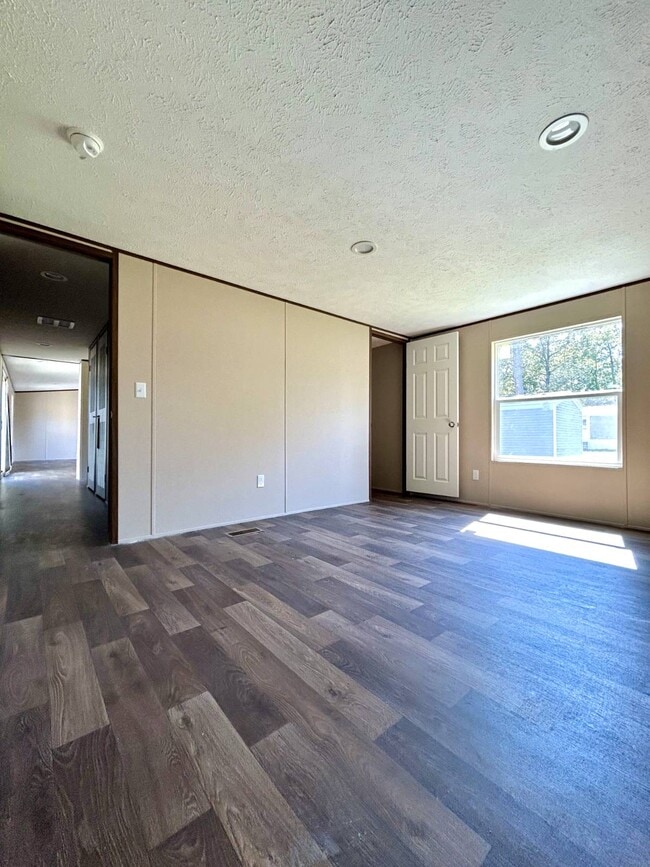 Building Photo - 87 Harvest Cir