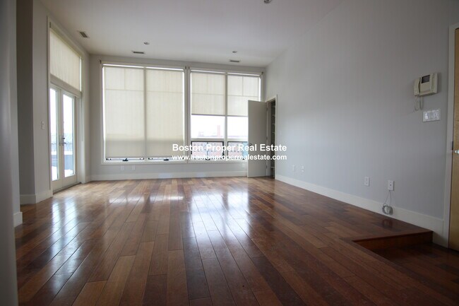 Building Photo - 520 Harrison Ave