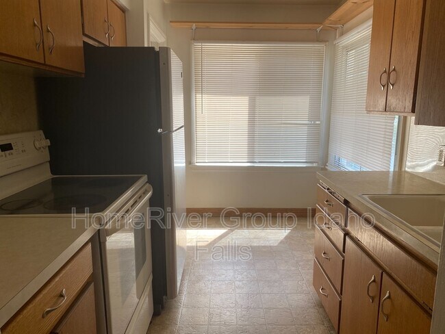 Foto del edificio - 275 E 15th St