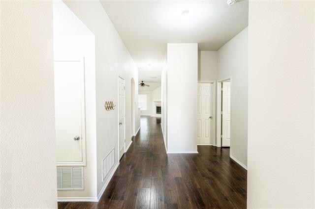 Building Photo - 2841 Saddlebred Trail