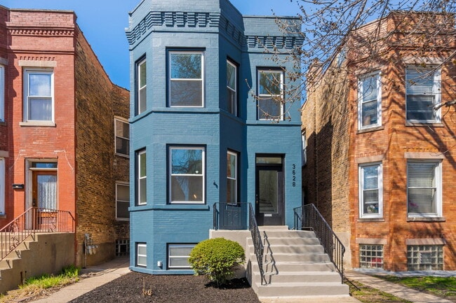 Building Photo - 3628 N Albany Ave