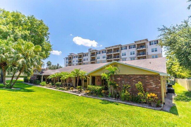 Foto del edificio - Richey Woods Senior Living