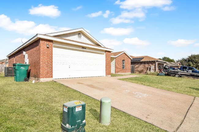 Foto del edificio - 1904 Liberty Hill Dr