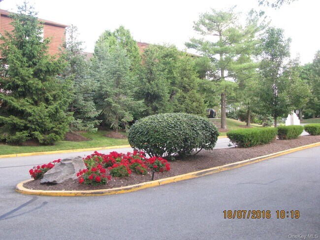 Foto del edificio - 40 Aspen Ct