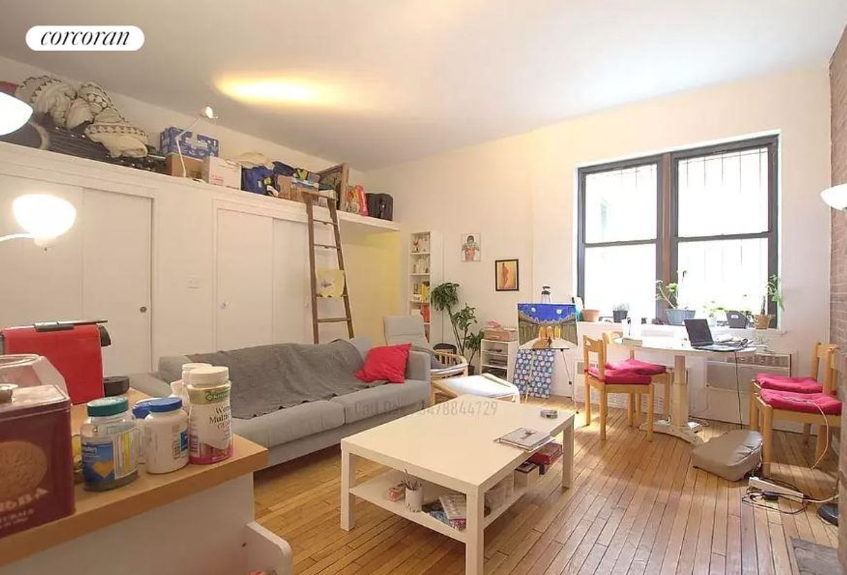 Primary Photo - 866 West End Ave