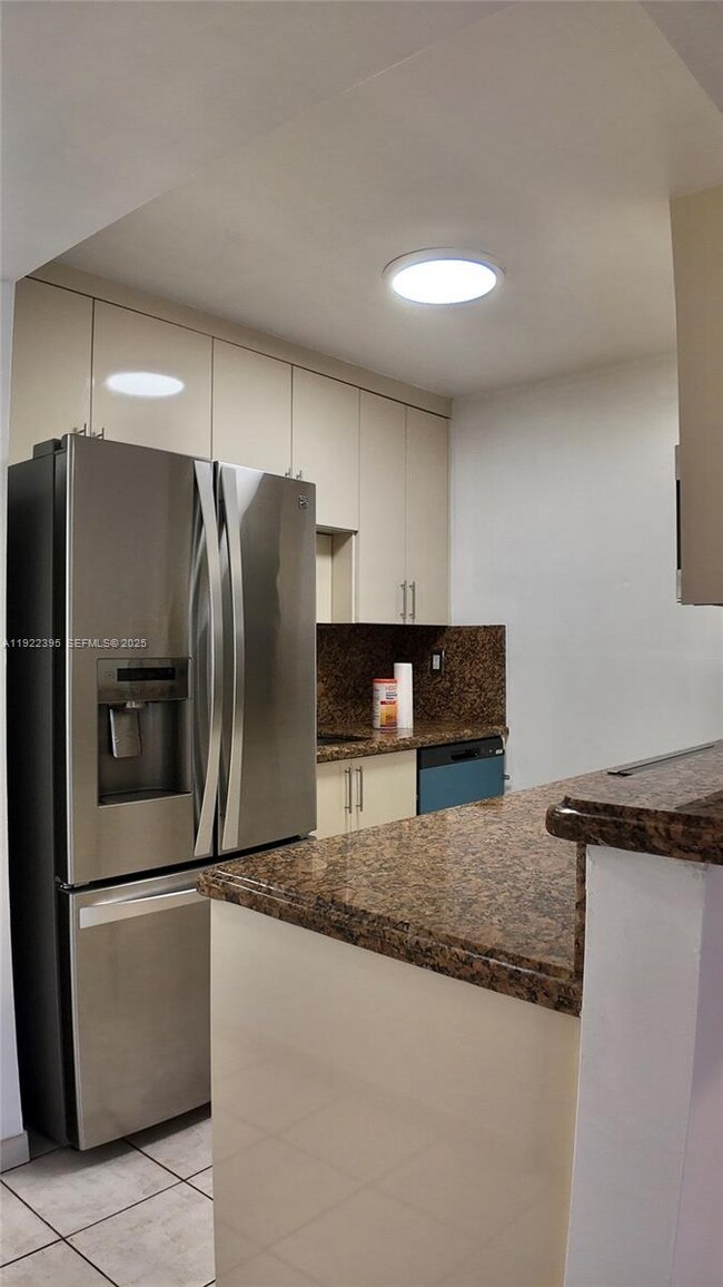 Foto del edificio - 4717 NW 7th St