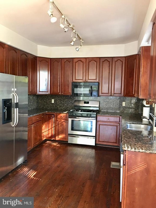 Building Photo - 3603 Hummer Rd