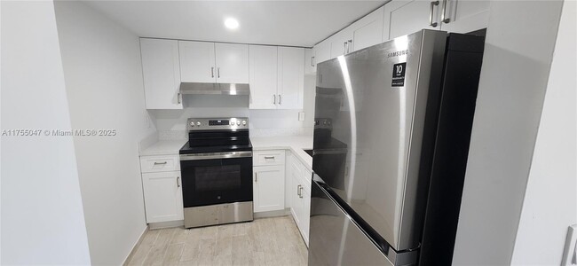 Foto del edificio - 11800 SW 18th St