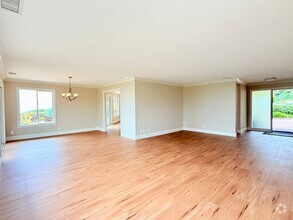 Building Photo - 1129 Harbor Hills Dr