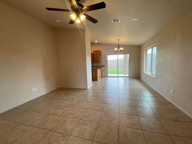 Building Photo - 3 bed 2 car garage home