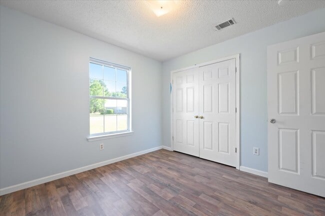 Building Photo - 756 Melissa Dr