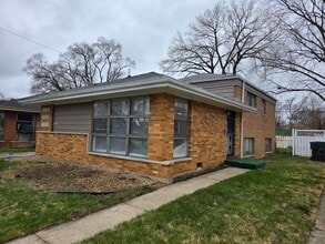 Building Photo - 14716 Dorchester Ave