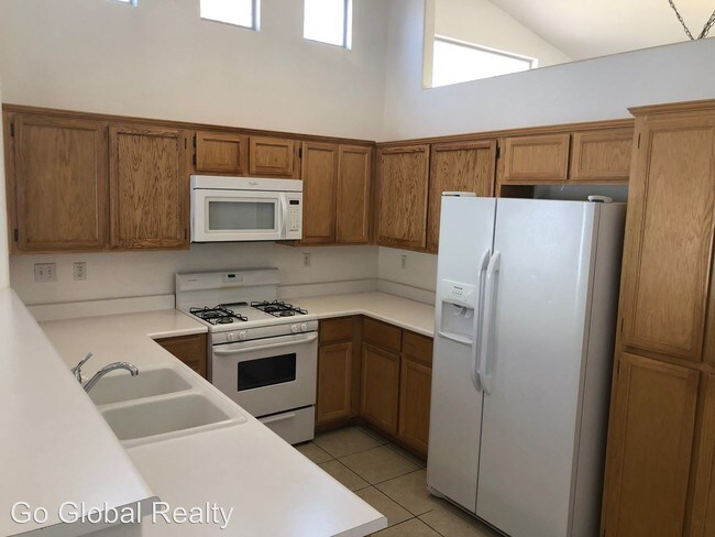Building Photo - 3 br, 2.5 bath House - 343 Perry Ellis Dr