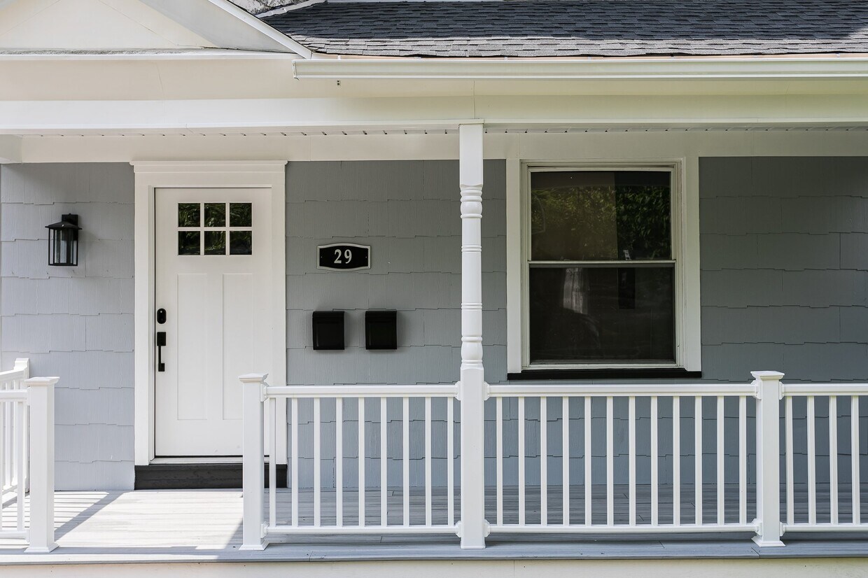 Front Entrance - 29 Stewart St