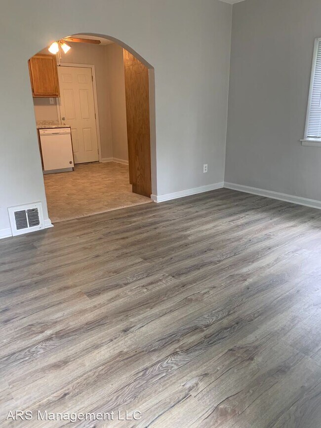 Building Photo - 2 br, 1 bath House - 6158 Emerald Avenue