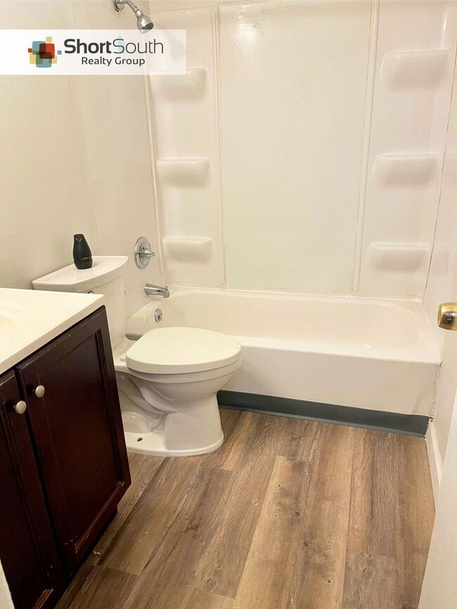 Foto del edificio - Updated Single Family 2 bed 1 bath home.