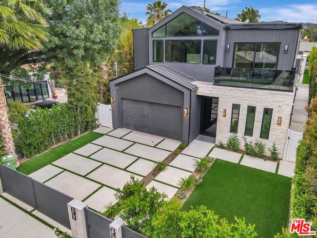 Foto del edificio - 15602 Morrison St