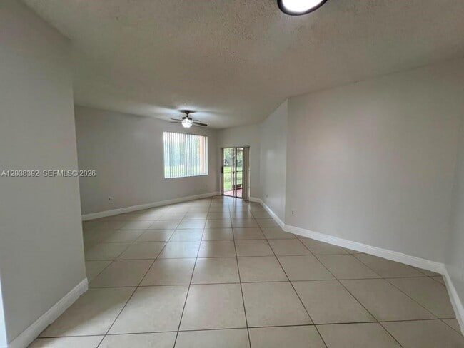 Building Photo - 6992 SW 39th St