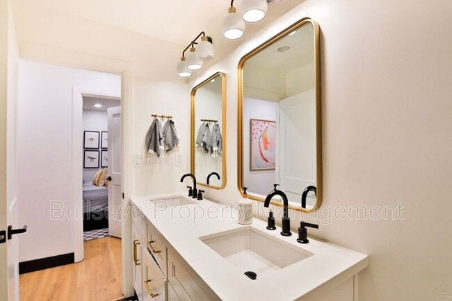 Photo - 2672 E Mesquite St House