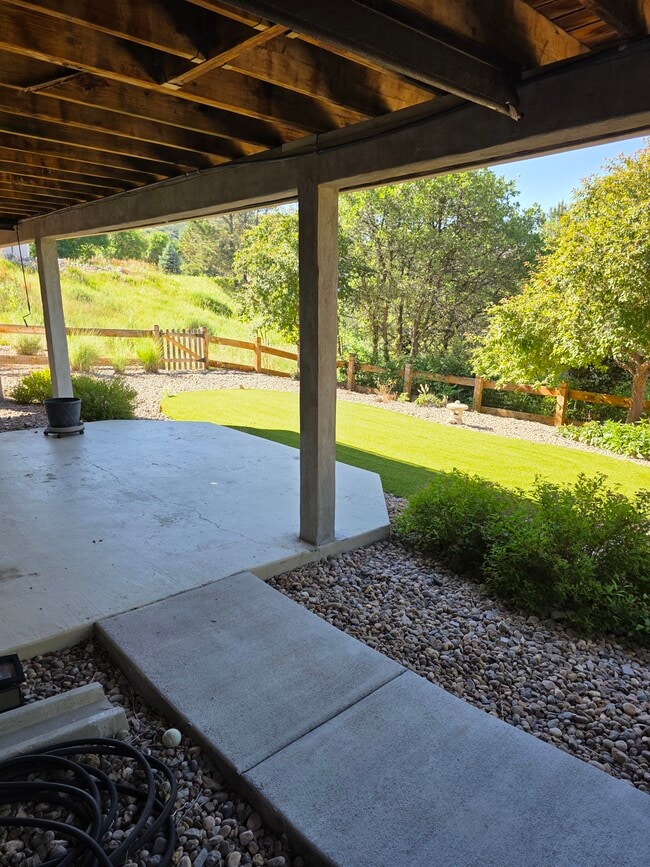 Foto del edificio - 192 October Pl