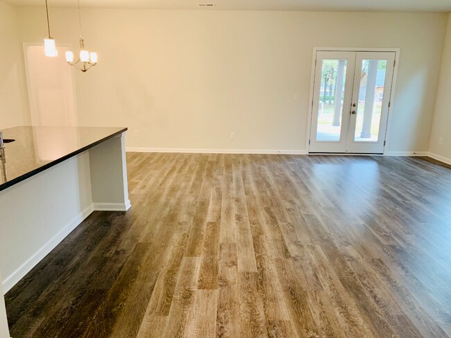 Foto del edificio - Coming soon!!  "Spacious 3-Bedroom Haven w...