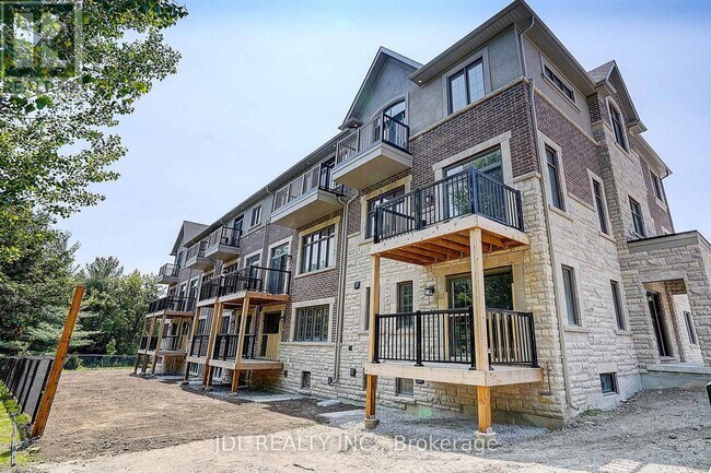 Building Photo - 1 W Vlg Ln
