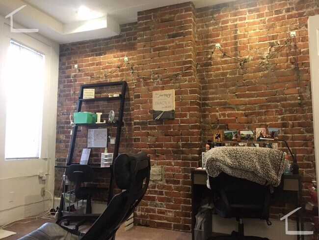 Foto del edificio - 218 Hemenway St