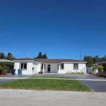 Building Photo - 7555 SW 28th Street Rd