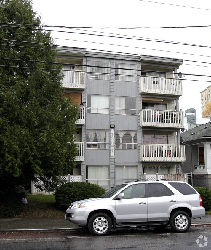 Primary Photo - 1532 12th Ave S